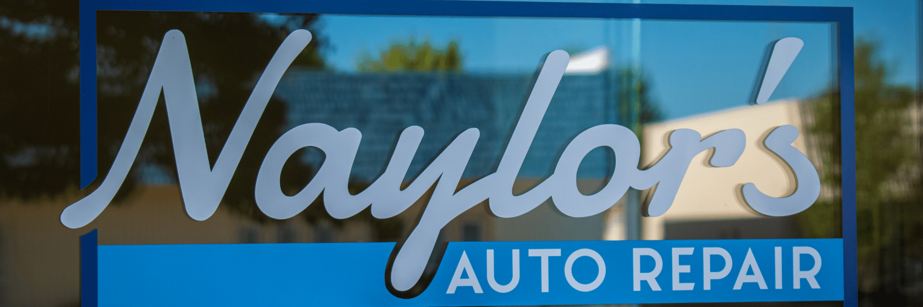naylor's auto repair window signage